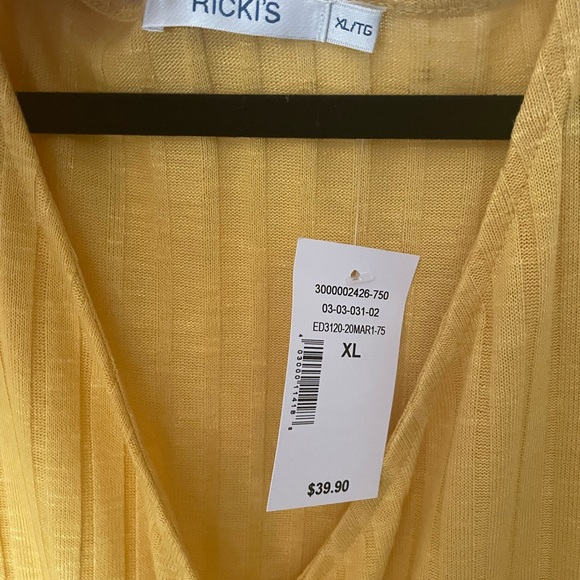 Yellow summer top- - Picture 2 of 2